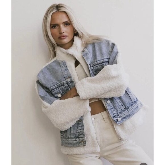 AEMI + Co Doro Denim Jacket Sherpa washed denim Size M Boutiques Boho Relaxed Fi - Picture 2 of 13